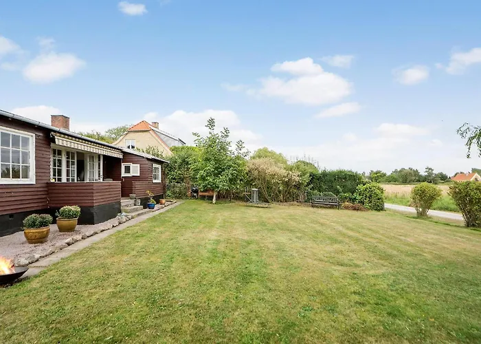 2 Bedroom Front In *